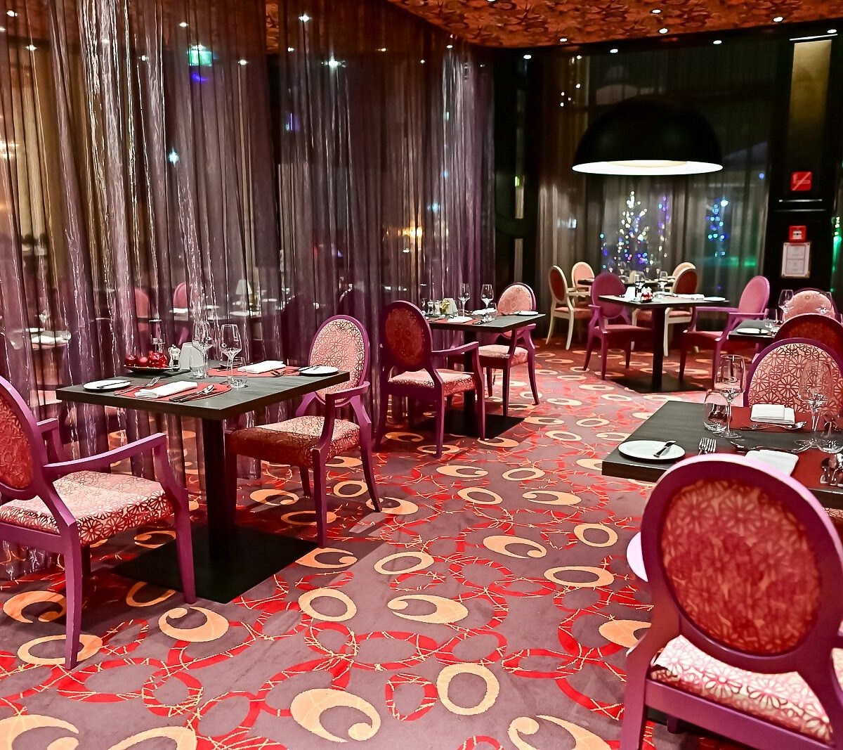Zembikratyn elegante eetkamer